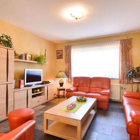 Traditional Holiday Home In B Tgenbach With Sauna Бютгенбах Экстерьер фото